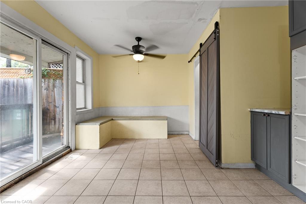 40 Rosemont Avenue, Hamilton, ON - Indoor