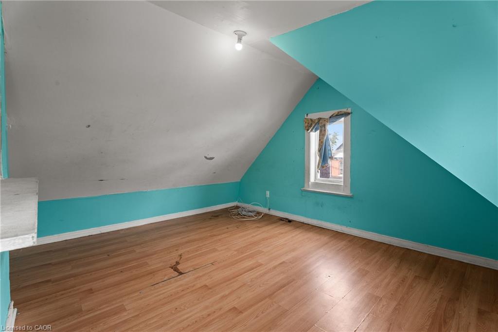 40 Rosemont Avenue, Hamilton, ON - Indoor Photo Showing Other Room