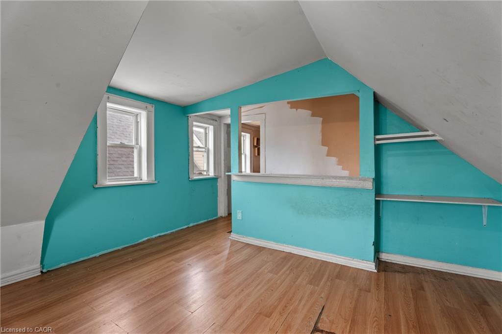 40 Rosemont Avenue, Hamilton, ON - Indoor Photo Showing Other Room