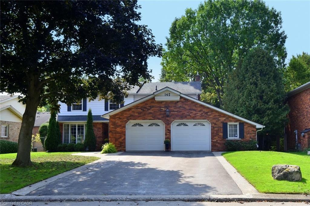 142 Marigold Court, Ancaster, ON - Outdoor With Facade