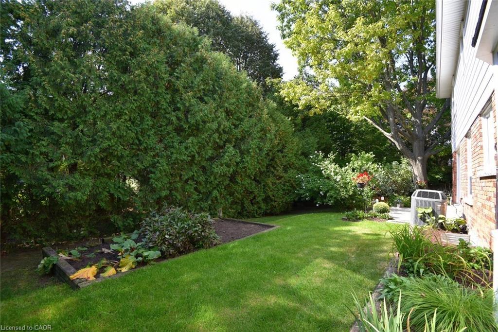 142 Marigold Court, Ancaster, ON - Outdoor