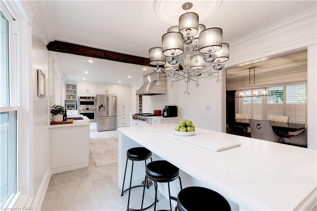 4190 Spruce Avenue, Burlington, ON - Indoor Photo Showing Kitchen