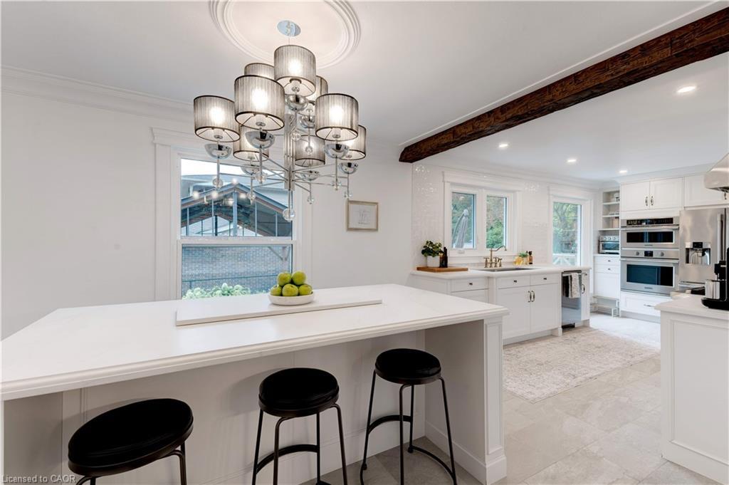 4190 Spruce Avenue, Burlington, ON - Indoor Photo Showing Kitchen