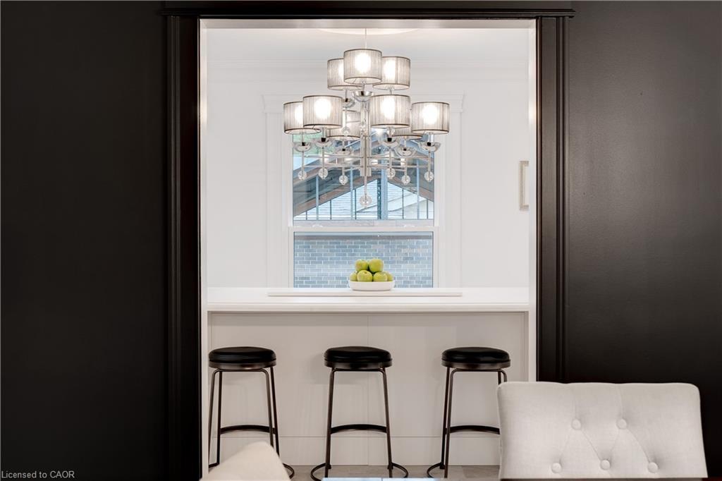 4190 Spruce Avenue, Burlington, ON - Indoor Photo Showing Other Room