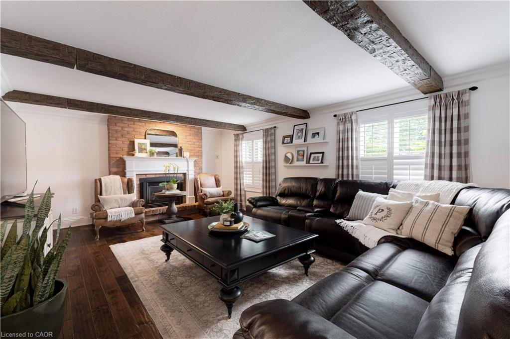 4190 Spruce Avenue, Burlington, ON - Indoor Photo Showing Living Room With Fireplace