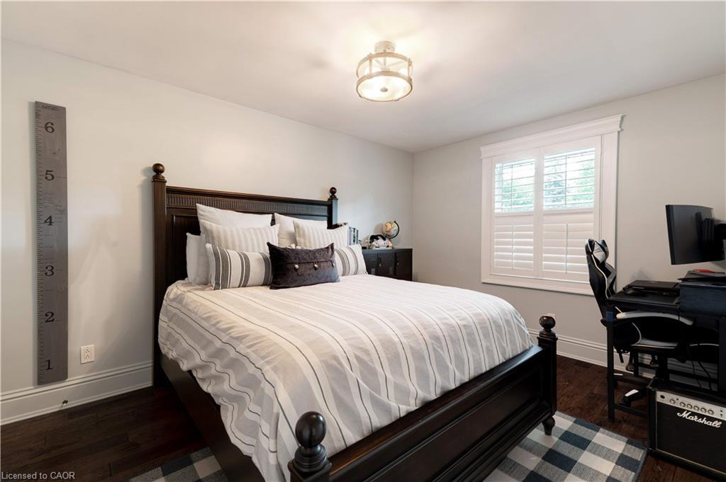 4190 Spruce Avenue, Burlington, ON - Indoor Photo Showing Bedroom