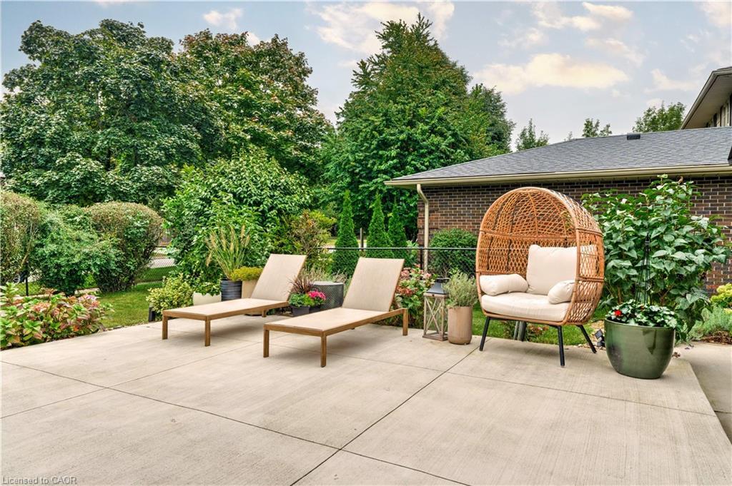 4190 Spruce Avenue, Burlington, ON - Outdoor