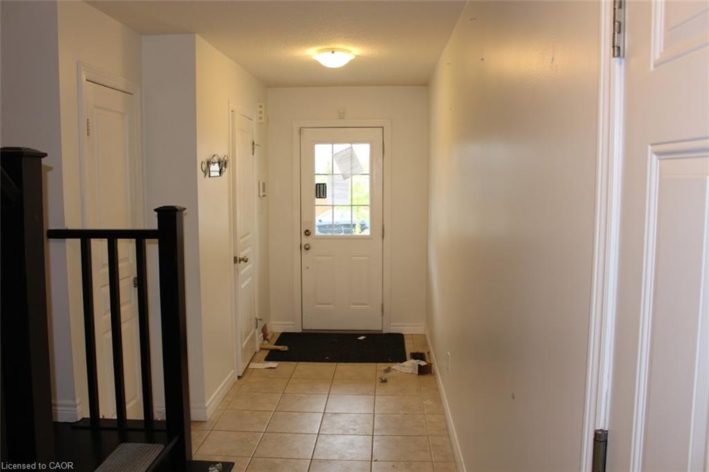 27 Waterbridge Street, Stoney Creek, ON - Indoor Photo Showing Other Room