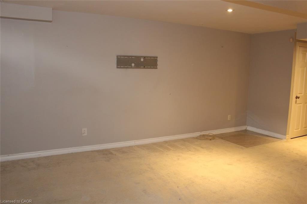 27 Waterbridge Street, Stoney Creek, ON - Indoor Photo Showing Other Room