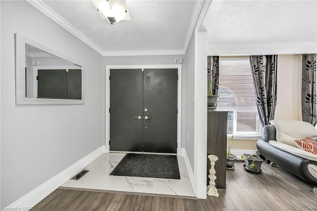 28 Tara Court, Hamilton, ON - Indoor Photo Showing Other Room