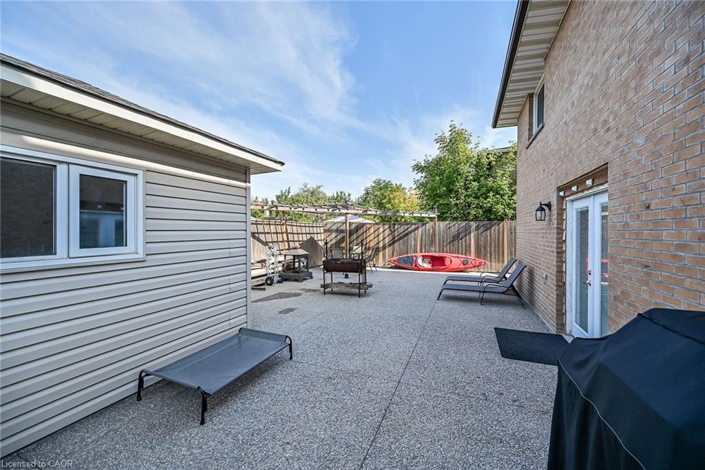 28 Tara Court, Hamilton, ON - Outdoor With Exterior