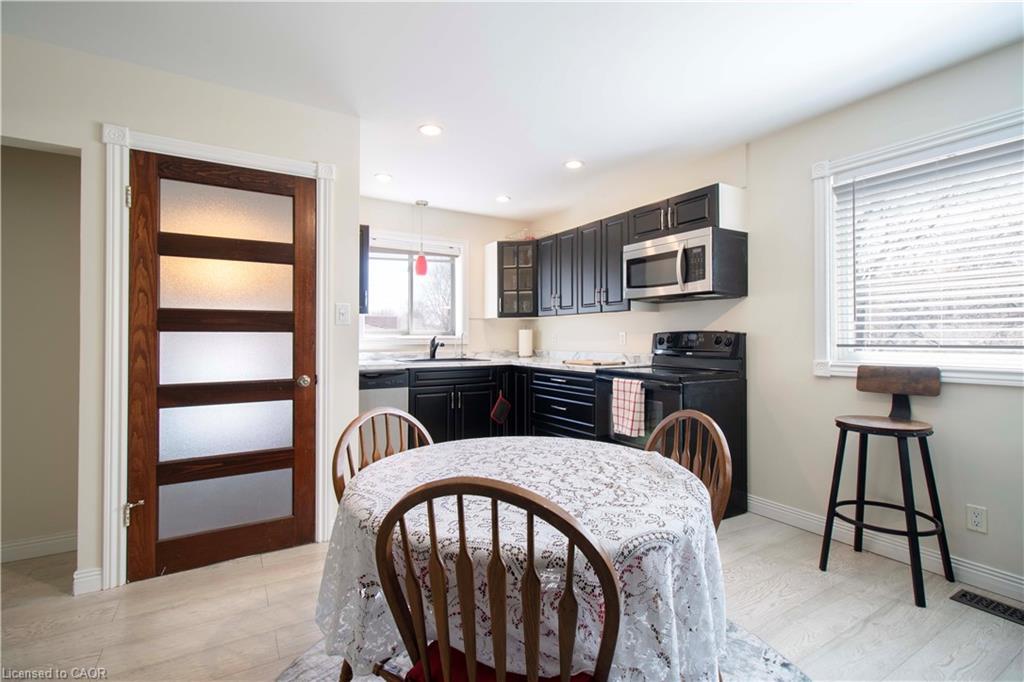 187 Clover Place, Kitchener, ON - Indoor Photo Showing Dining Room