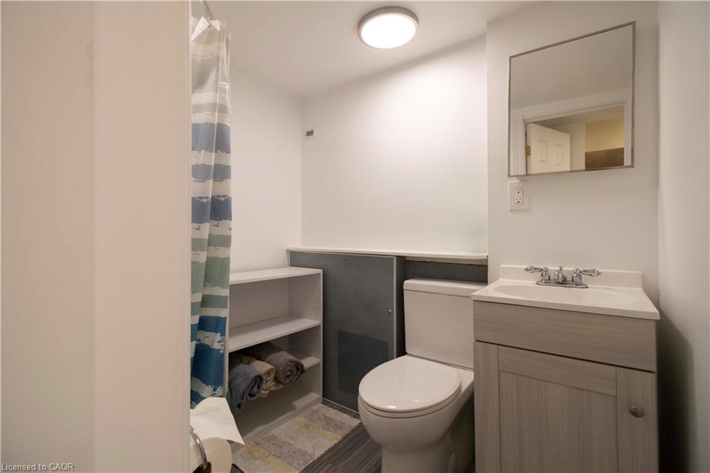 187 Clover Place, Kitchener, ON - Indoor Photo Showing Bathroom