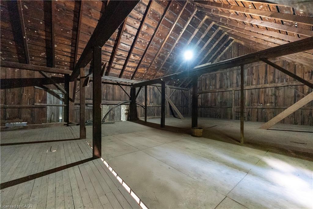 5400 North Service Road, Beamsville, ON - Indoor