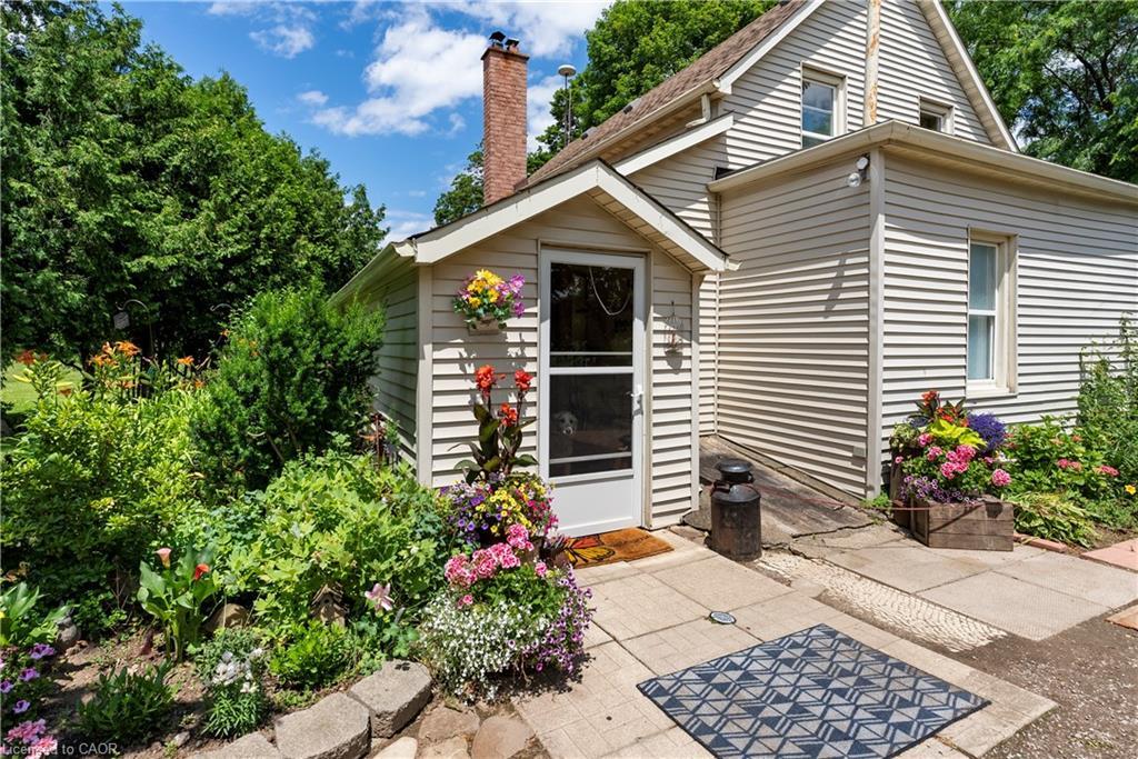 5400 North Service Road, Beamsville, ON - Outdoor