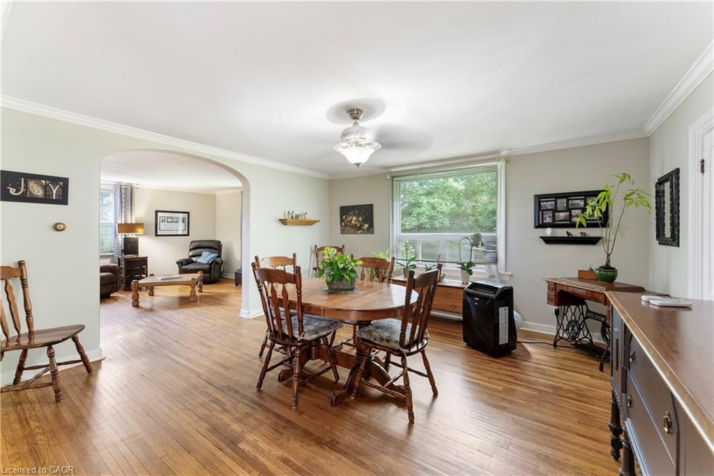 5400 North Service Road, Beamsville, ON - Indoor Photo Showing Dining Room