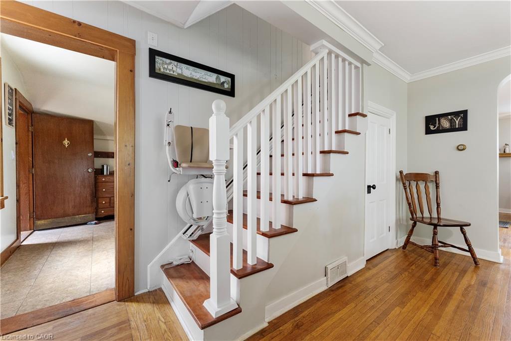 5400 North Service Road, Beamsville, ON - Indoor Photo Showing Other Room