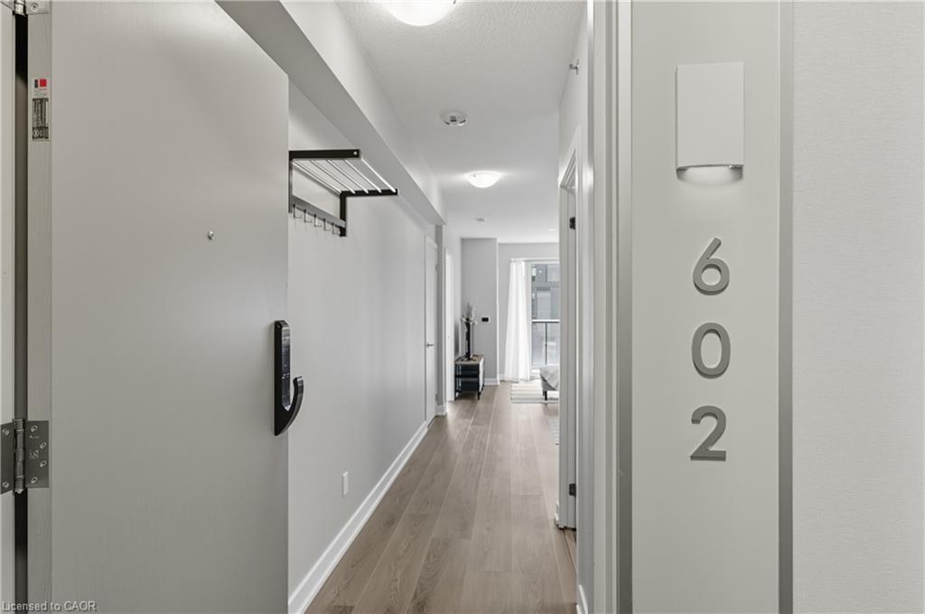 B602-3200 Dakota Common, Burlington, ON - Indoor Photo Showing Other Room