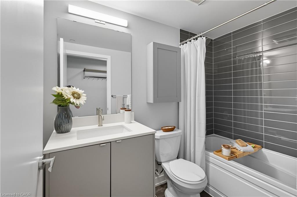 B602-3200 Dakota Common, Burlington, ON - Indoor Photo Showing Bathroom