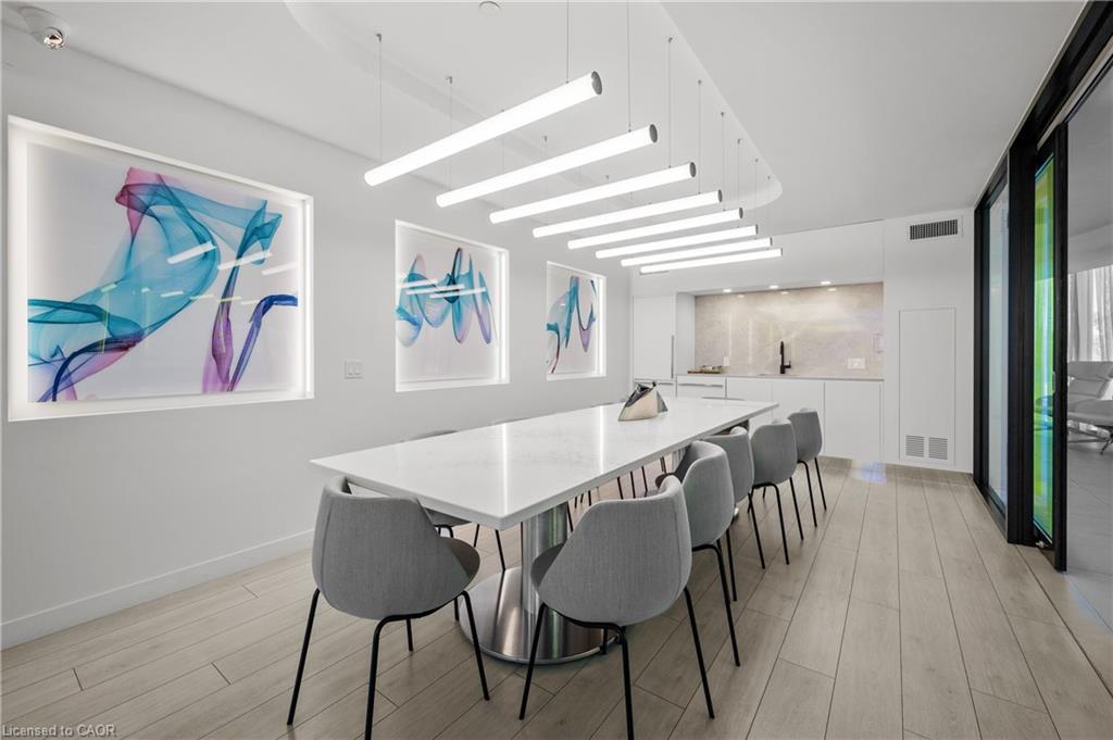 B602-3200 Dakota Common, Burlington, ON - Indoor Photo Showing Dining Room