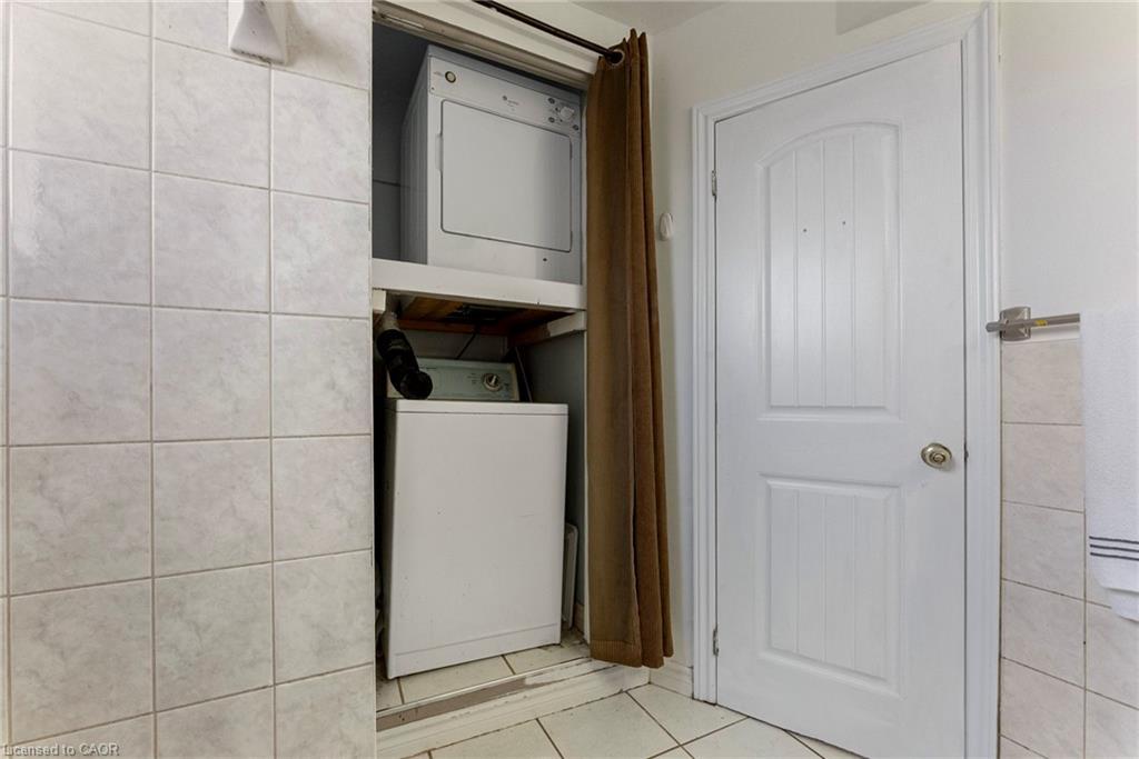 802-851 Queenston Road, Hamilton, ON - Indoor