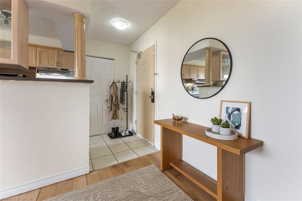 802-851 Queenston Road, Hamilton, ON - Indoor