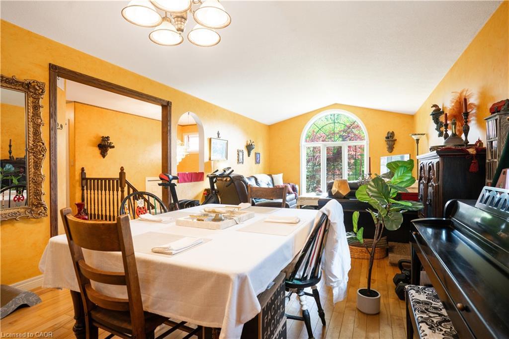 40 Balsam Street, Welland, ON - Indoor Photo Showing Dining Room