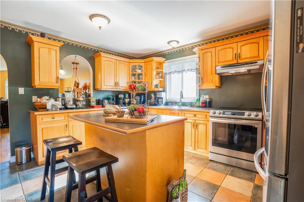 40 Balsam Street, Welland, ON - Indoor Photo Showing Kitchen