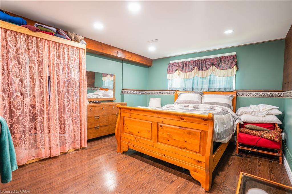 40 Balsam Street, Welland, ON - Indoor Photo Showing Bedroom