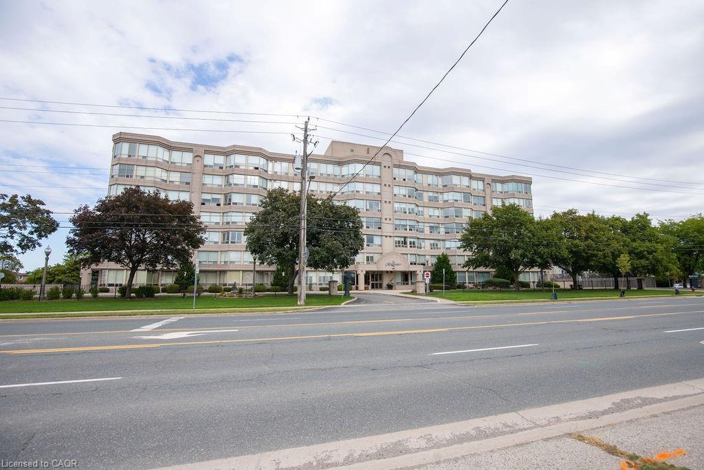 210-495 Highway 8, Stoney Creek, ON - Outdoor