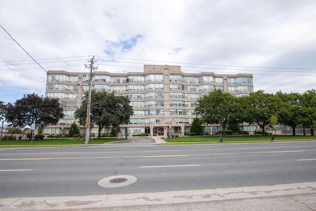 210-495 Highway 8, Stoney Creek, ON - Outdoor