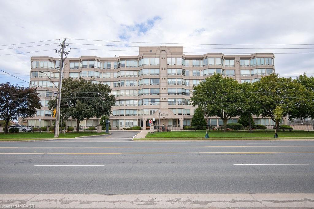 210-495 Highway 8, Stoney Creek, ON - Outdoor
