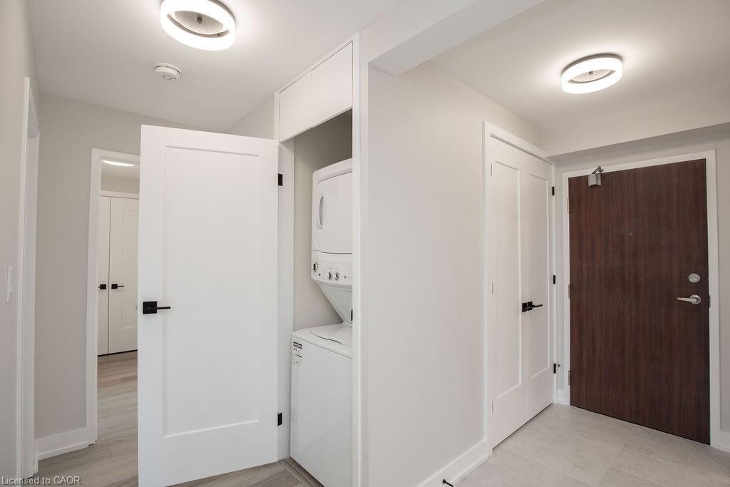 210-495 Highway 8, Stoney Creek, ON - Indoor Photo Showing Laundry Room