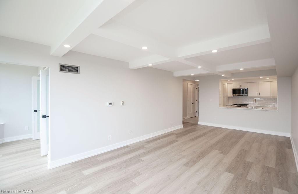 210-495 Highway 8, Stoney Creek, ON - Indoor