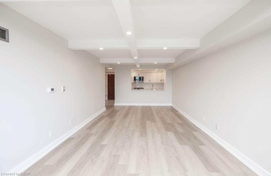 210-495 Highway 8, Stoney Creek, ON - Indoor Photo Showing Other Room