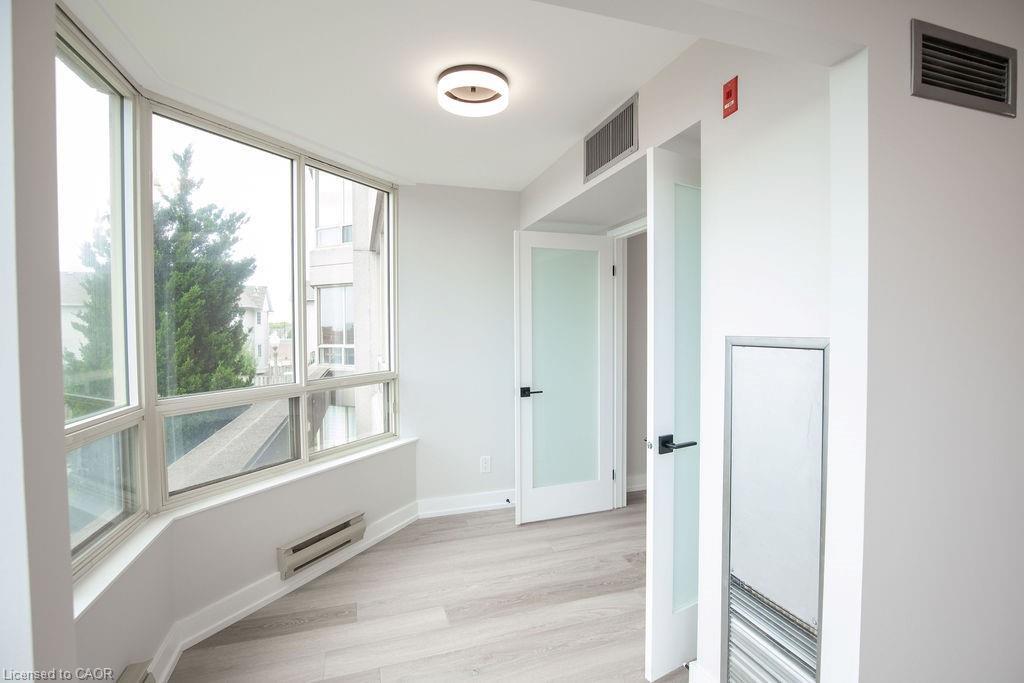 210-495 Highway 8, Stoney Creek, ON - Indoor Photo Showing Other Room