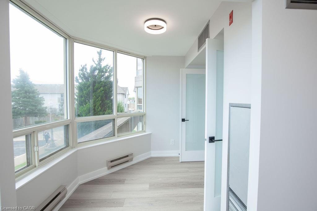 210-495 Highway 8, Stoney Creek, ON - Indoor Photo Showing Other Room