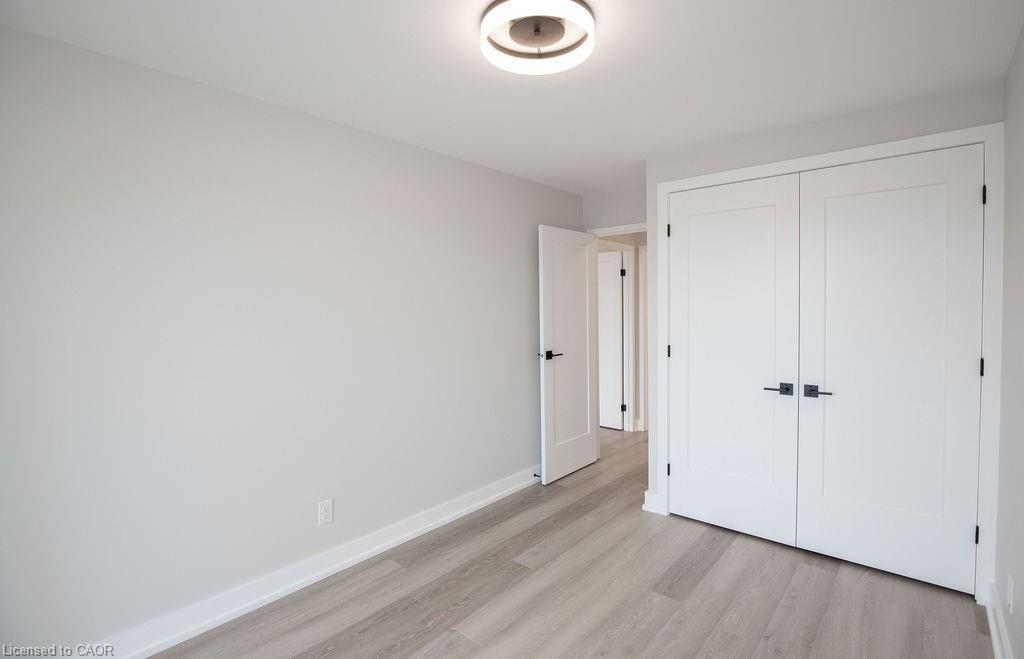 210-495 Highway 8, Stoney Creek, ON - Indoor Photo Showing Other Room