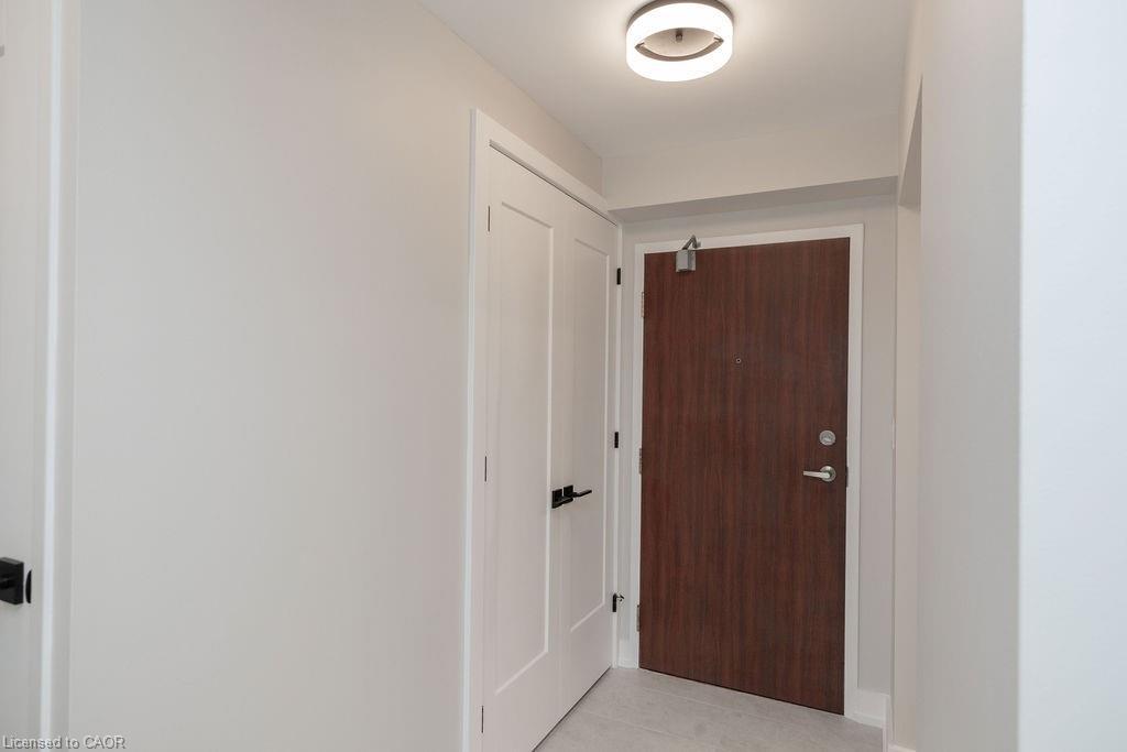 210-495 Highway 8, Stoney Creek, ON - Indoor Photo Showing Other Room