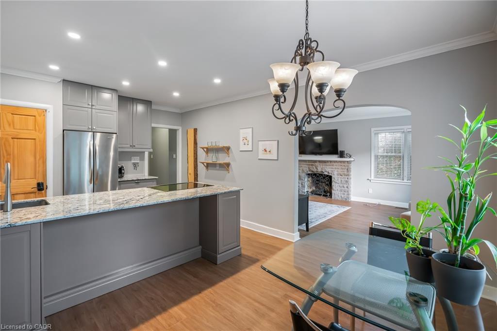 5201 Valley Way, Niagara Falls, ON - Indoor