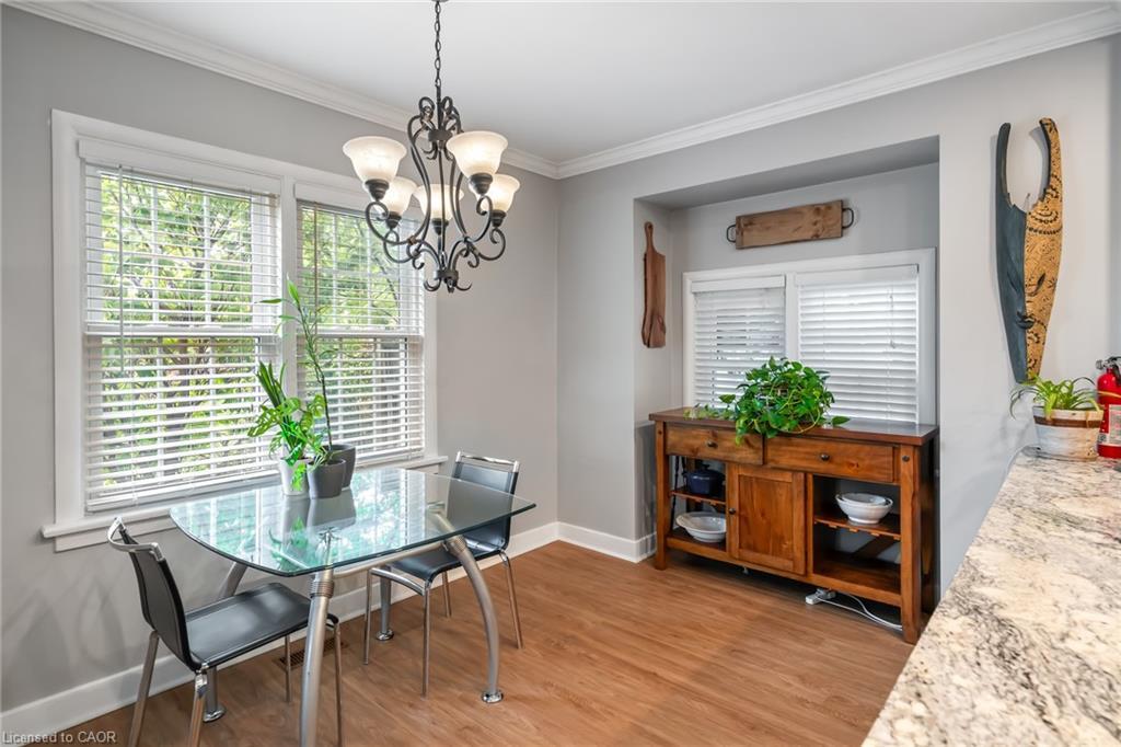 5201 Valley Way, Niagara Falls, ON - Indoor Photo Showing Dining Room