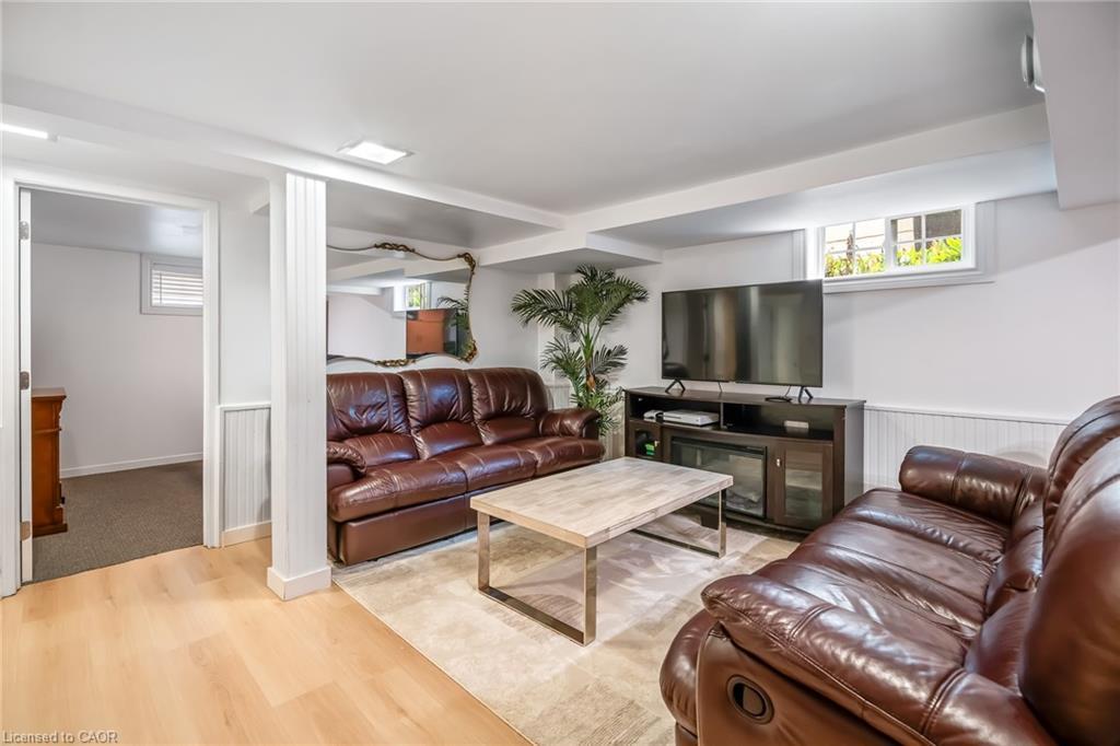 5201 Valley Way, Niagara Falls, ON - Indoor