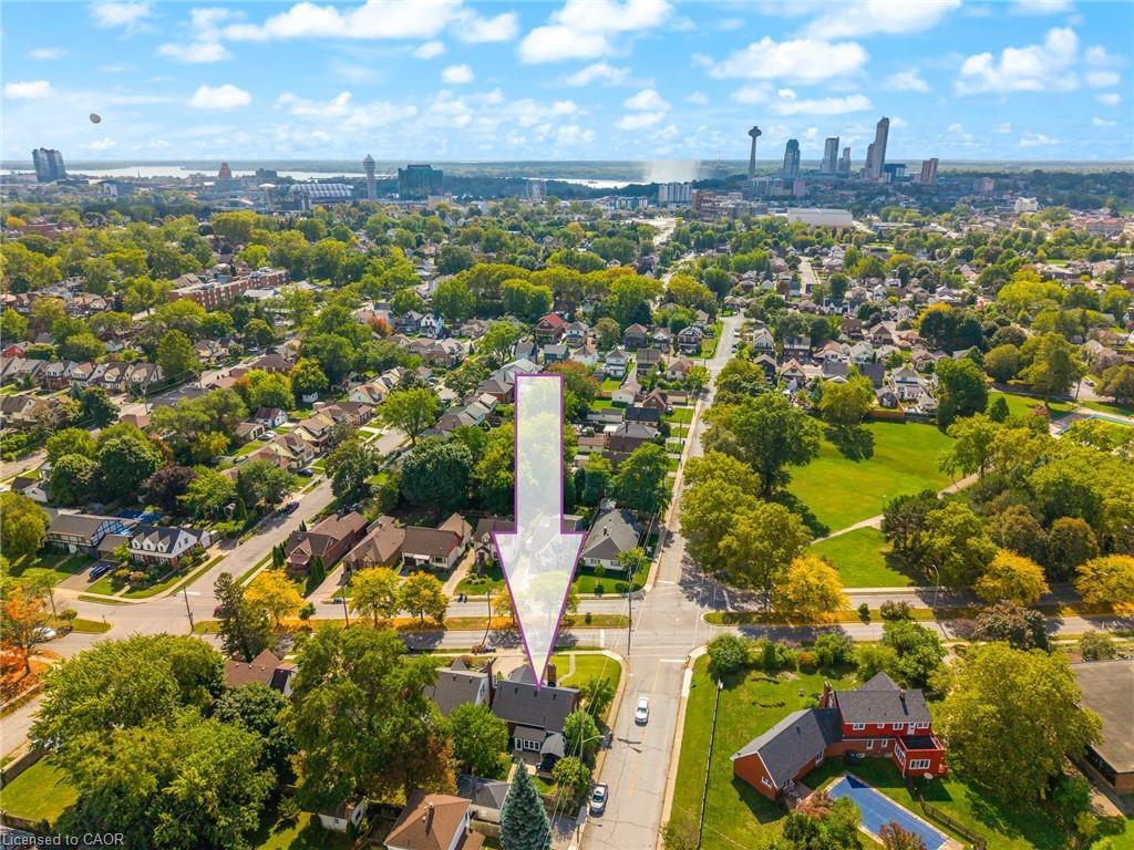 5201 Valley Way, Niagara Falls, ON - Outdoor With View