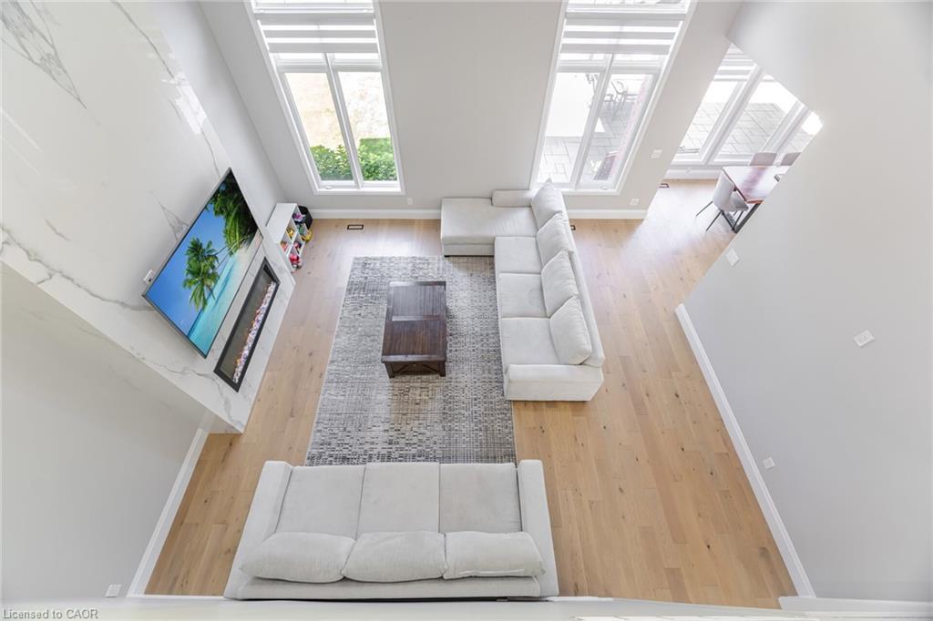 4 Deer View Ridge, Puslinch, ON - Indoor Photo Showing Other Room