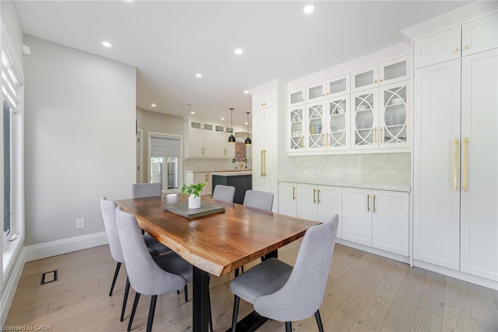 4 Deer View Ridge, Puslinch, ON - Indoor Photo Showing Dining Room