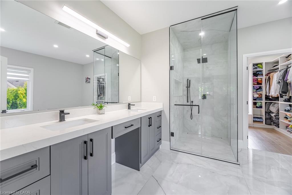 4 Deer View Ridge, Puslinch, ON - Indoor Photo Showing Bathroom