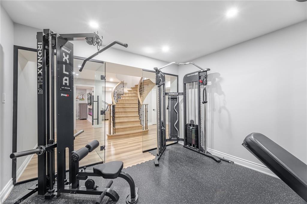 4 Deer View Ridge, Puslinch, ON - Indoor Photo Showing Gym Room