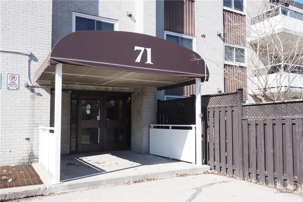 105-71 Vanier Drive, Kitchener, ON - Outdoor