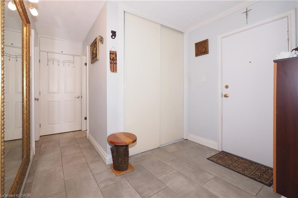 105-71 Vanier Drive, Kitchener, ON - Indoor Photo Showing Other Room