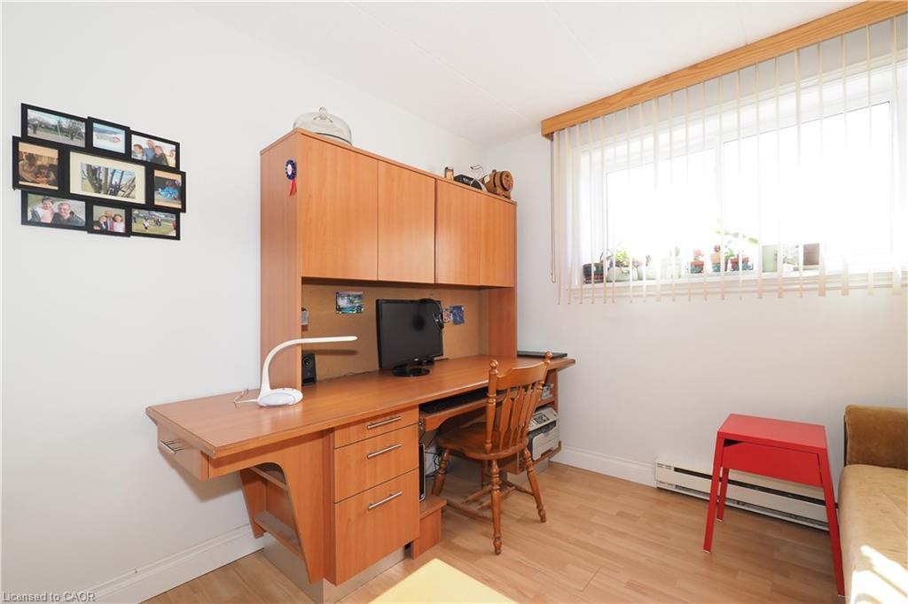 105-71 Vanier Drive, Kitchener, ON - Indoor Photo Showing Office